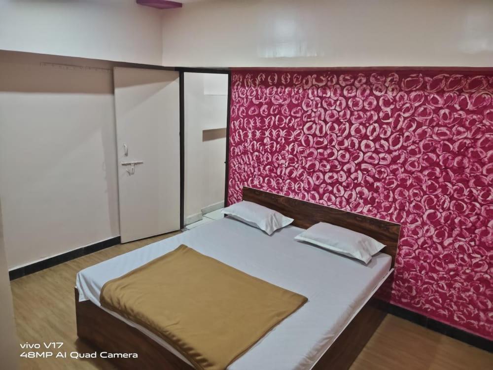 Sai Ganesh Guest House Shirdi Esterno foto